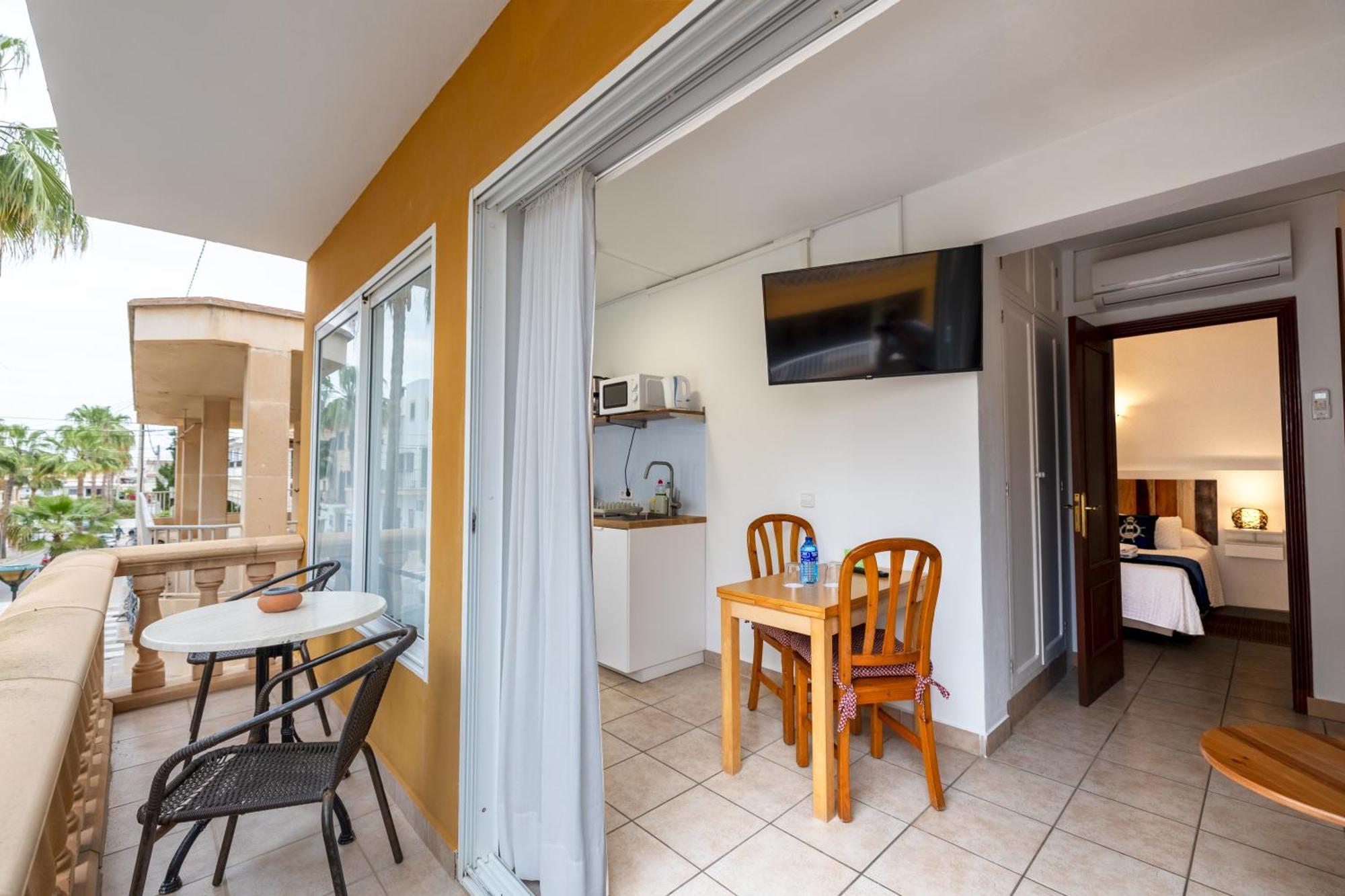 Hostal Doris - Adults Only Colonia de Sant Jordi Quarto foto